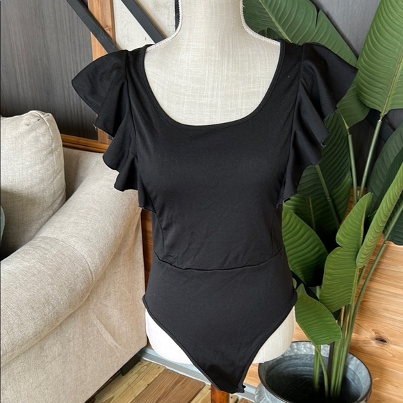 Black Ruffle Sleeve Bodysuit preloved size large - Picture 1 of 9
